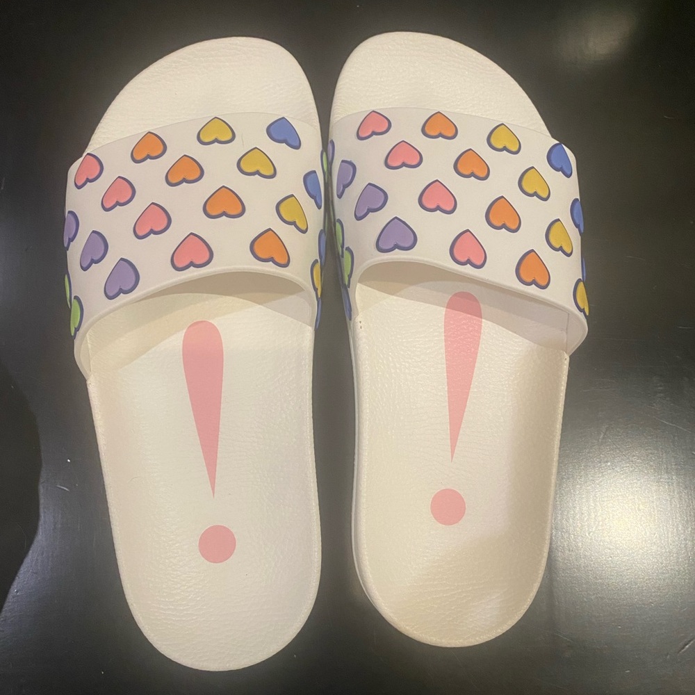 Roller Rabbit size 7 slides, brand new never worn